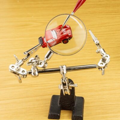 PCL2228 Modelcraft Helping Hands and Glass Magnifier