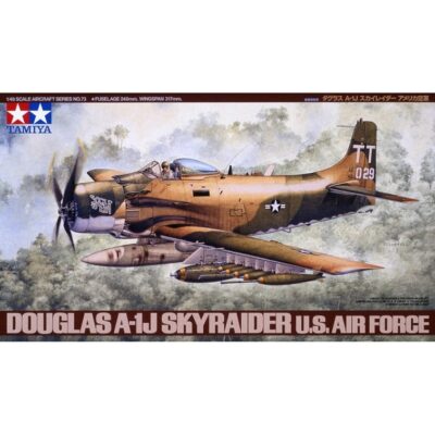 T61073 Tamiya Douglas A-1J Skyraider U.S. Air Force 1:48