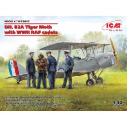 ICM32037 ICM DH. 82A Tiger Moth With WWII RAF Cadets 1:32
